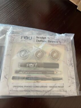 For You  Cosmetics Sculpt & Define Brows Kit - Neutral Brown